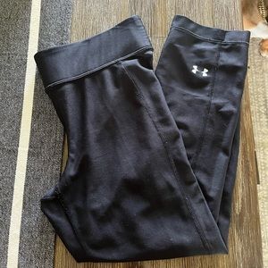 Small Black Under Armour capri style leggings